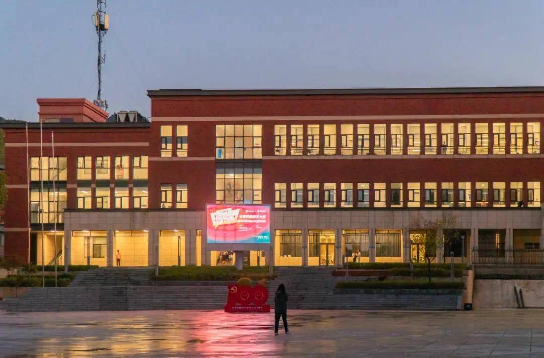 风是|西安翻译学院的风，是什么味道？