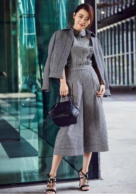 整体 梅婷167身高就是自信,马伊琍穿10cm高跟看秀,她踩双球鞋就去了