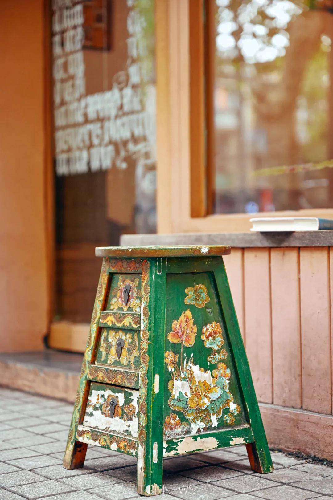 特辑魔都咖啡馆「证件照」特辑，这10家超好拍！