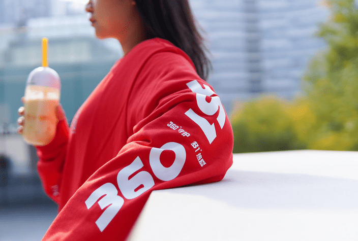 ?360双十一和361°做了联名卫衣