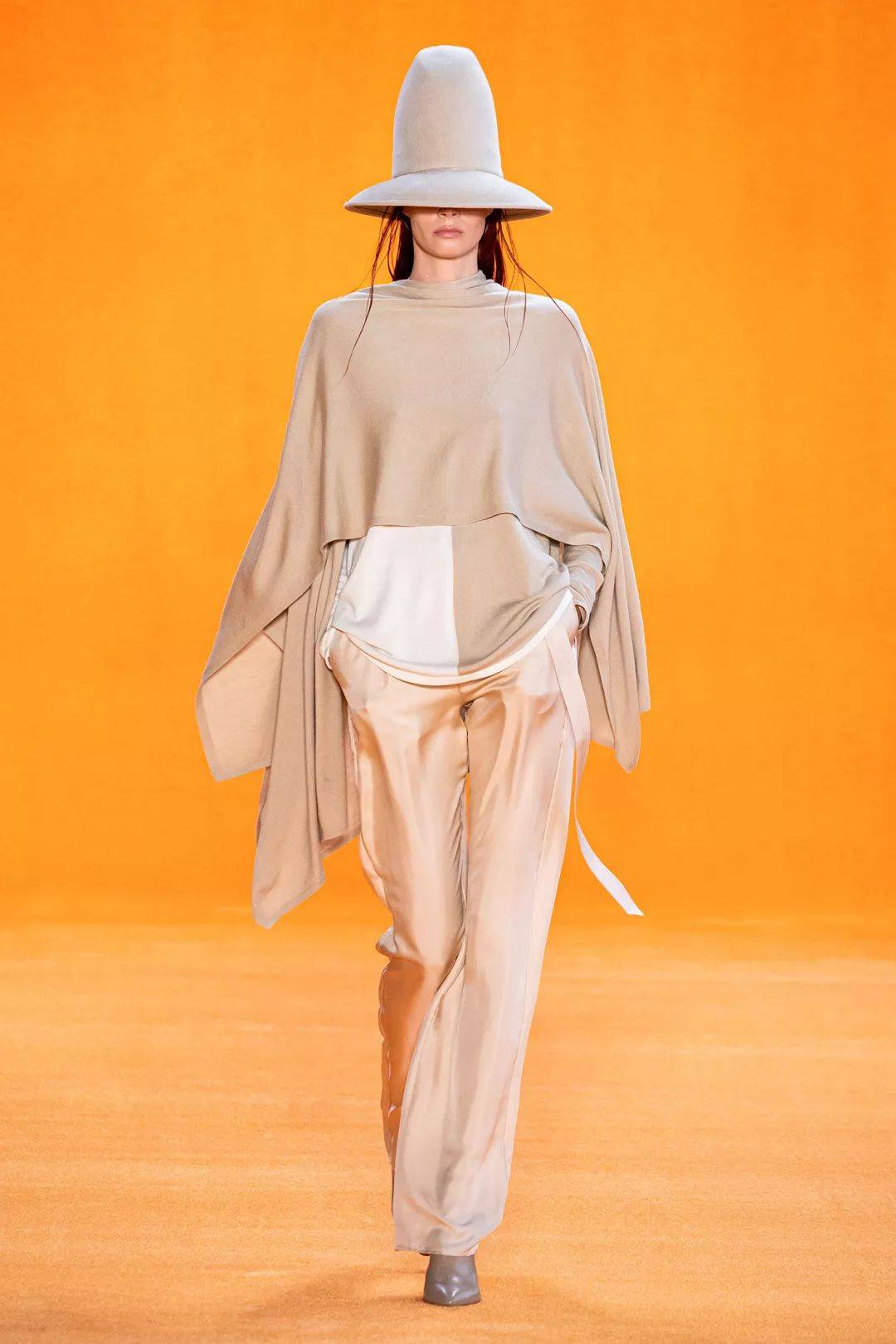 毛衣 毛衣+直筒裤= 偷偷显瘦5斤，显高五公分，气质惊艳！