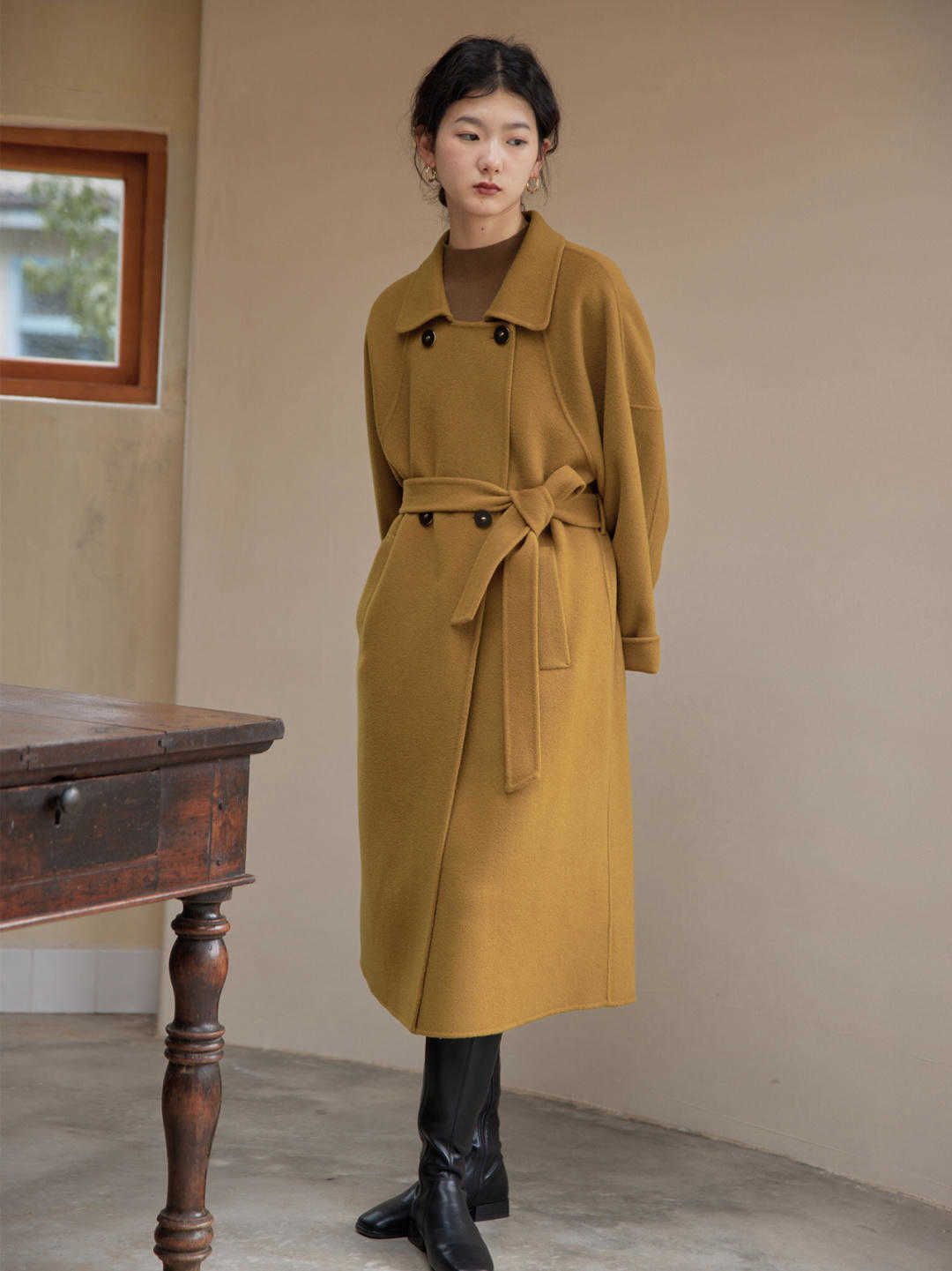 黑色 降温后“大衣”怎么穿高级又洋气？这几款大衣值得借鉴，百搭时髦