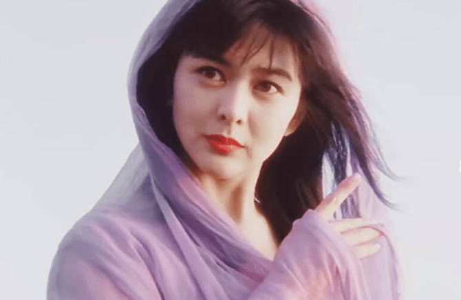 生活十大风情美人今昔颜值对比，有人颜垮了，有人优雅老去，差距真大