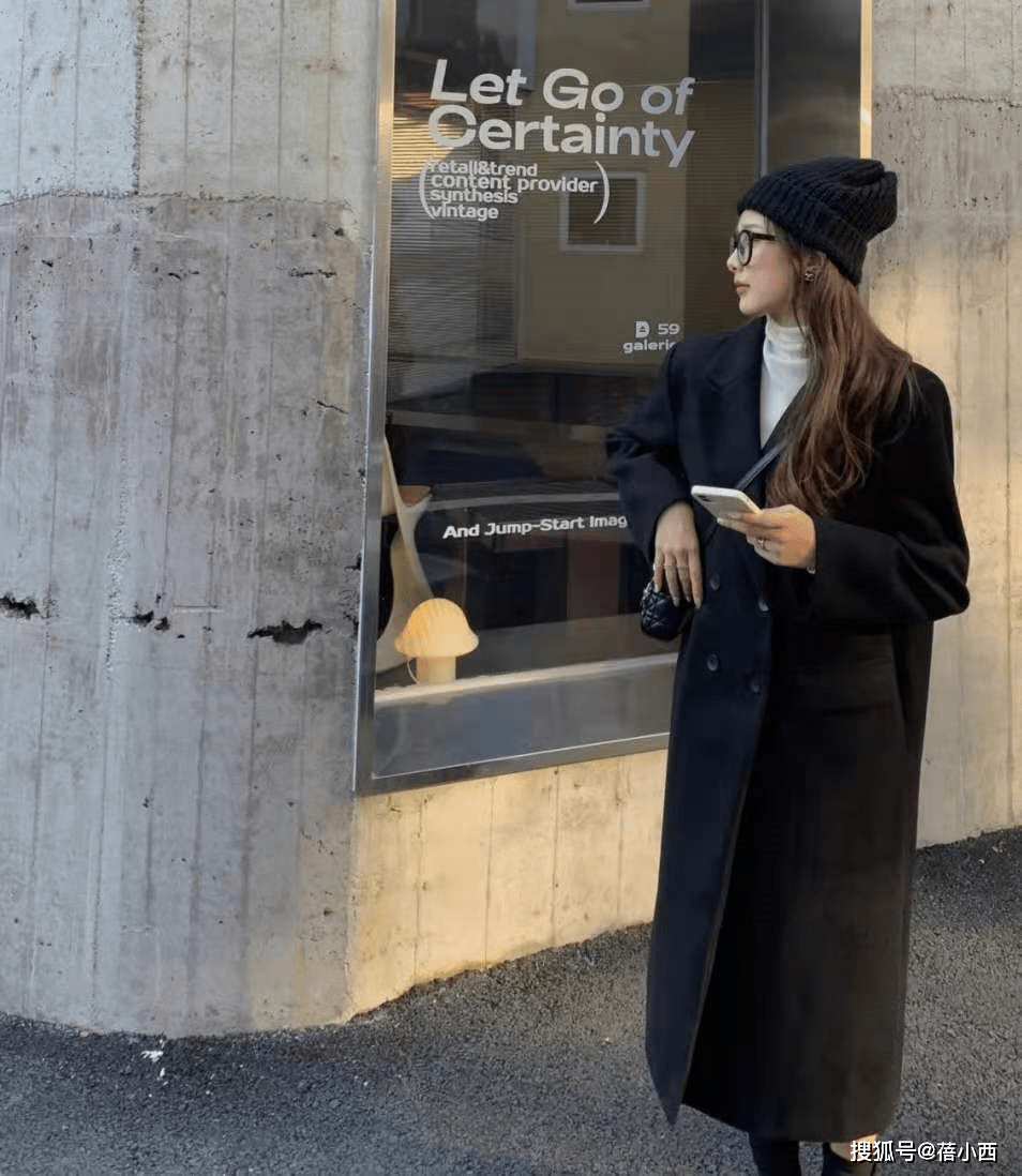 小姑娘 人人都有的呢子大衣，怎样穿搭才“出彩”？这2个要点很关键
