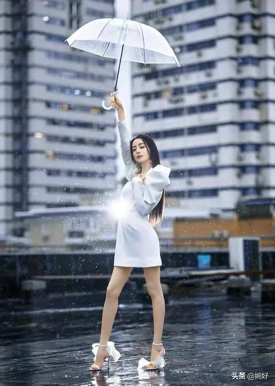 迪丽热巴 迪丽热巴美若天仙，造型别致每帧影像都赏心悦目