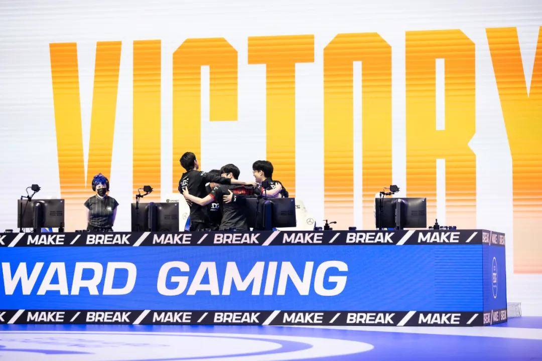 2dcb71e4fb7b431ebede2a38e14a36ee.jpeg