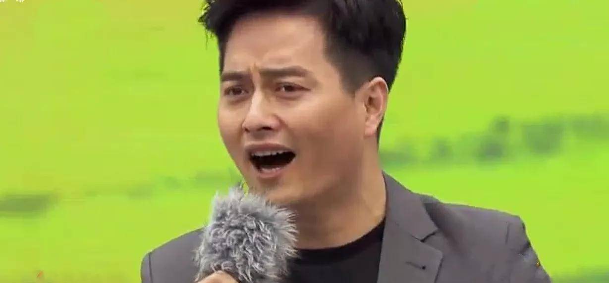 女神|好歌手云飞:6登央视春晚,娶“古典女神”美娇妻,为人低调朴素