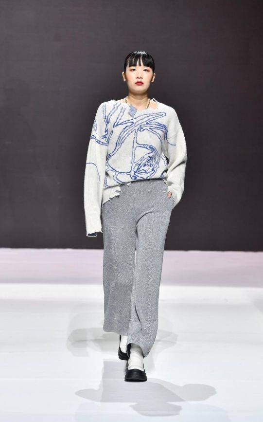 会展 东莞光晖针织在上海举行国家会展中心举办计划发布会