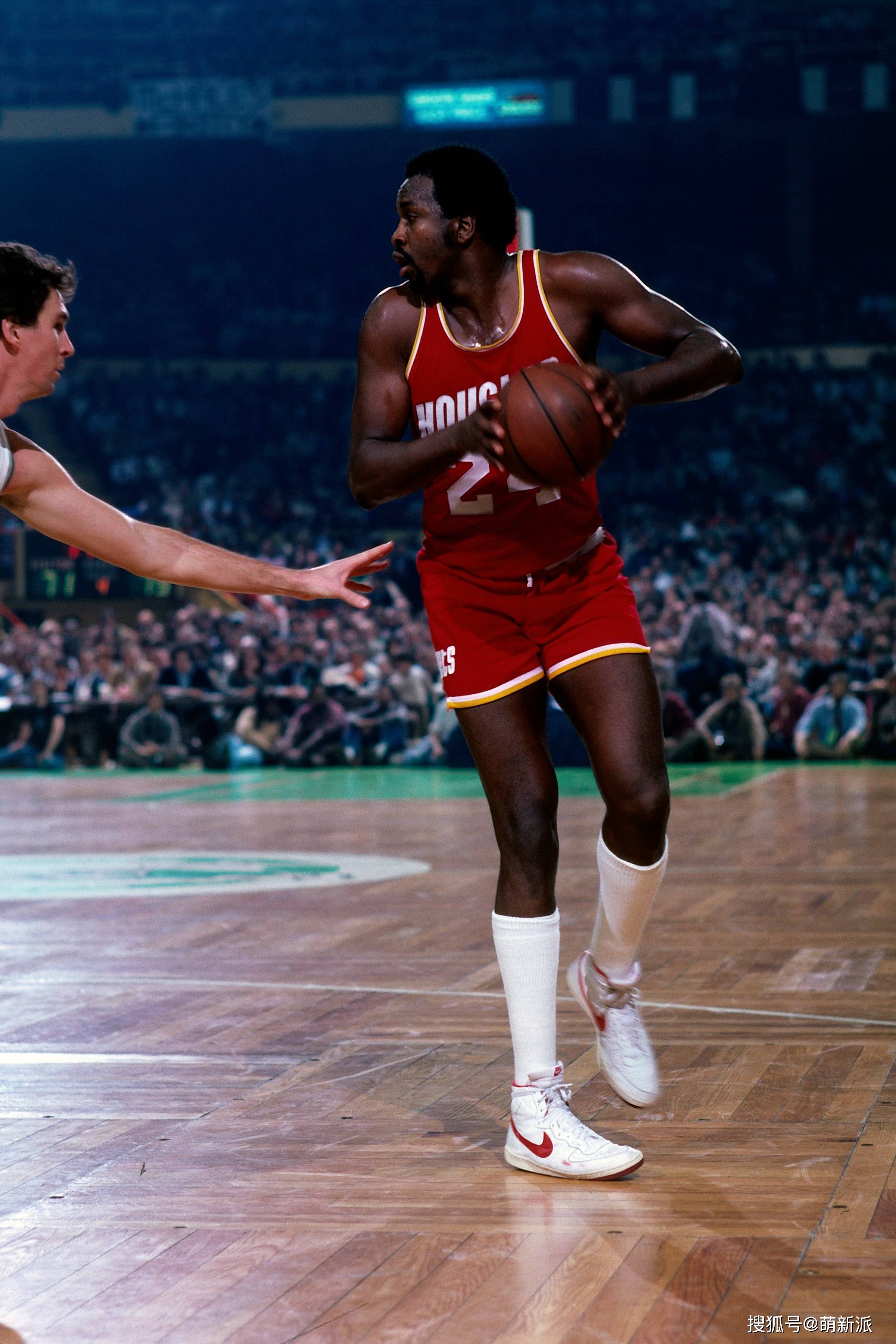 摩西-马龙生涯十大比赛:进攻篮板之王_火箭