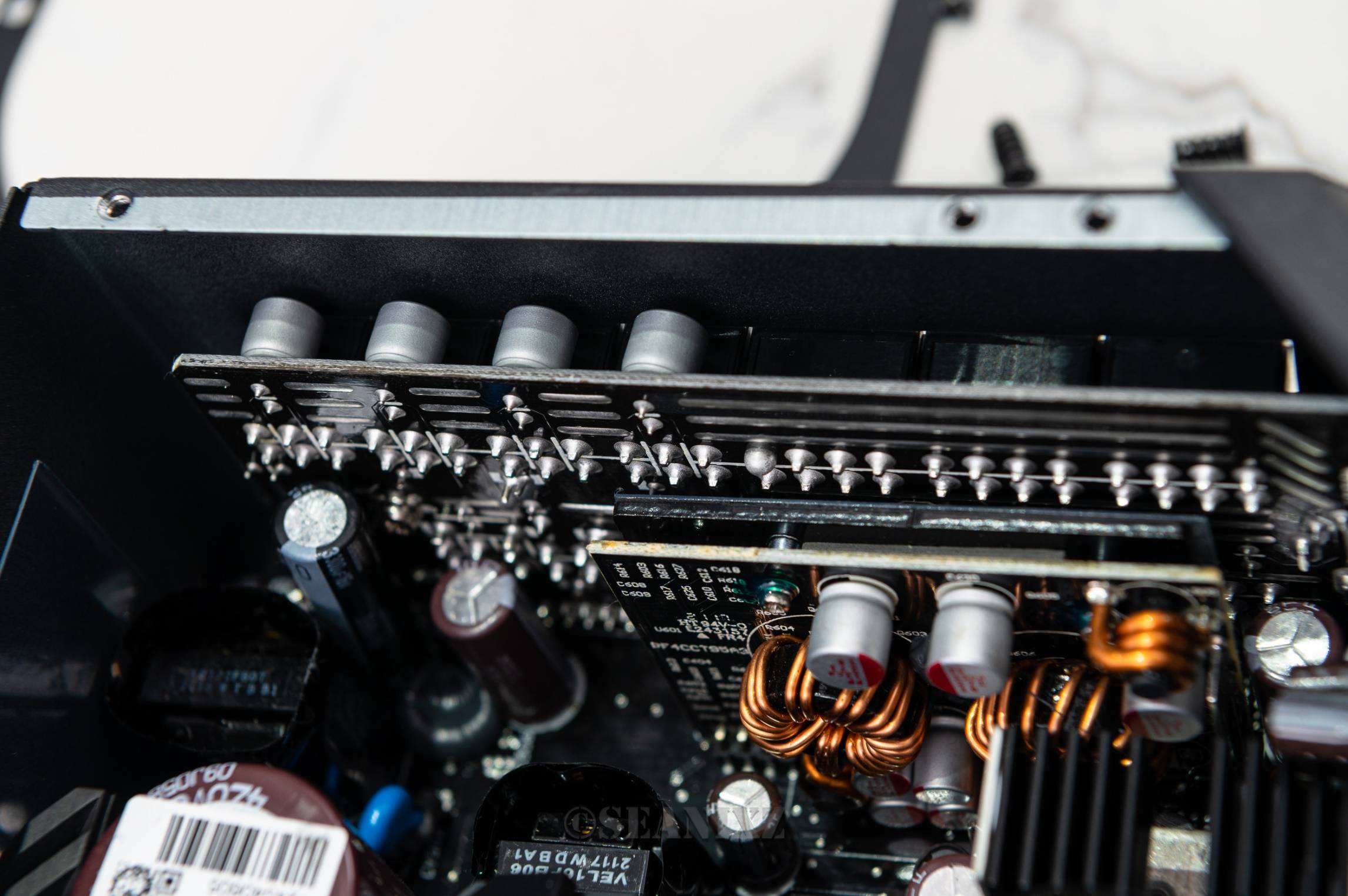 rogthor雷神850w全模组电源拆机评测