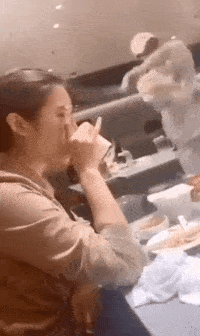 吓我一跳搞笑GIF：只有男人才懂的痛