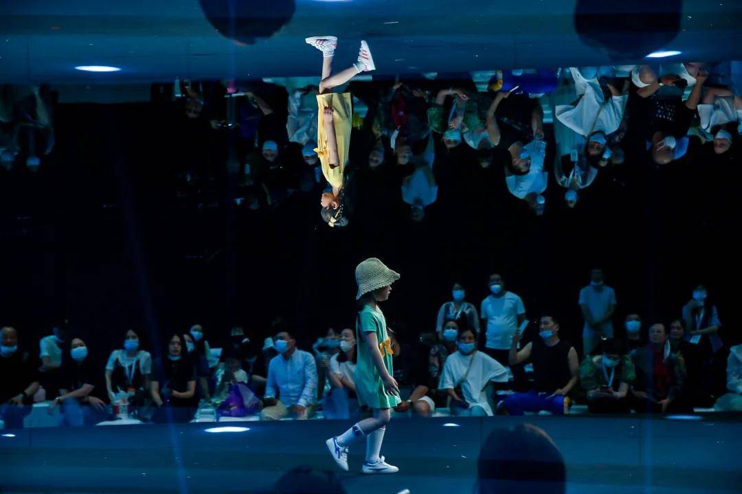 碰撞 上海少儿时尚周丨国潮与休闲碰撞的国民童装