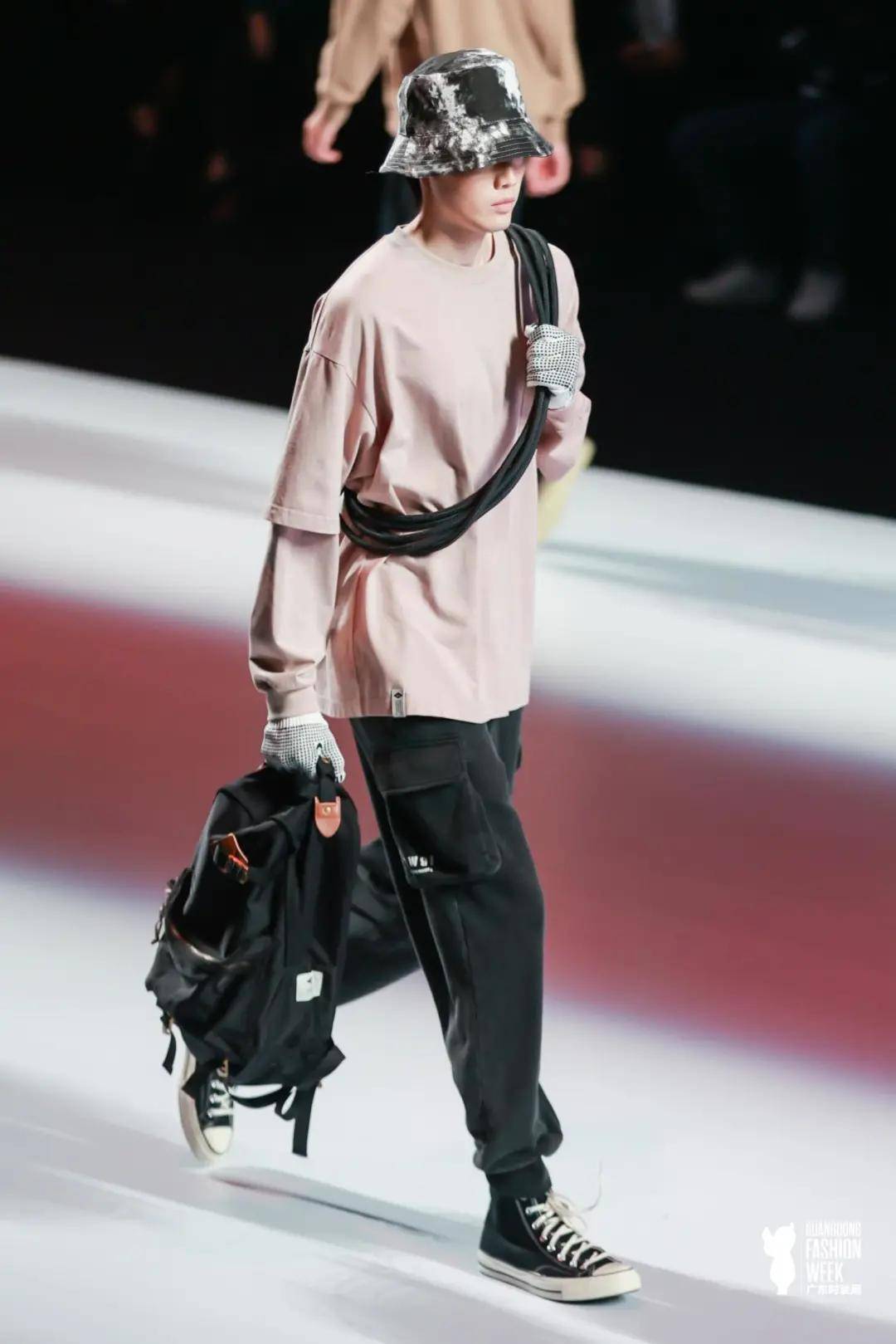 球速 时尚·重定义——2021全球速卖通秋冬时尚发布会成功举办