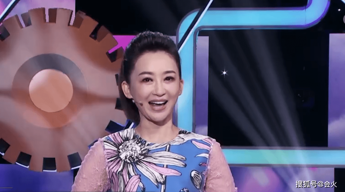 后首|红果果二胎后首复工！打扮少女面色红润，47岁小鹿姐姐罕露面