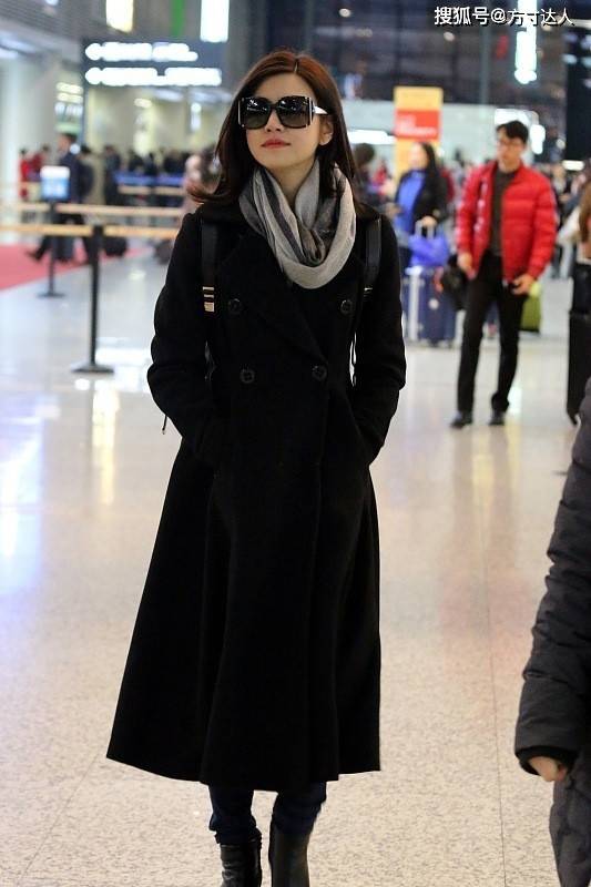 冬日 如何在冬日里面温暖和时尚两者都可以达到呢!