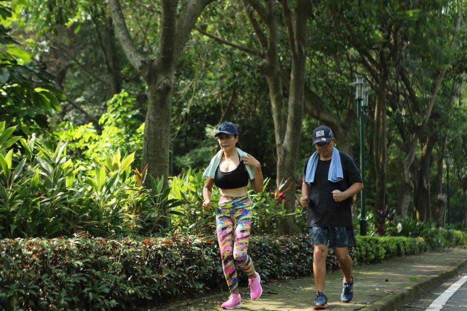 年华|游走世界的退休生活,用一瓶红酒记录