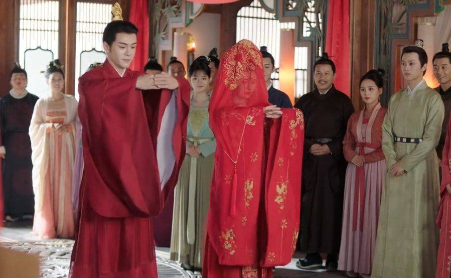 李府|鞠婧祎新剧又“扑”了，豆瓣开分仅4.3，只怪她的古装实在太美了