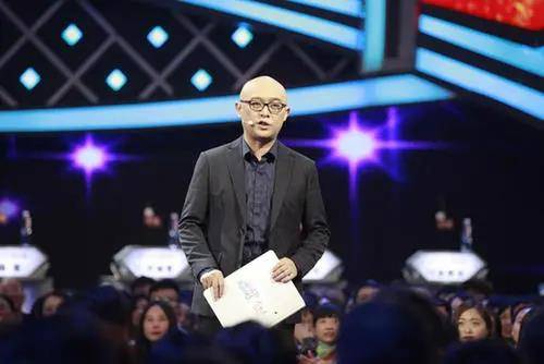 电影|11年前，靠一句“宁坐宝马哭”而走红的女孩马诺，如今怎么样了？