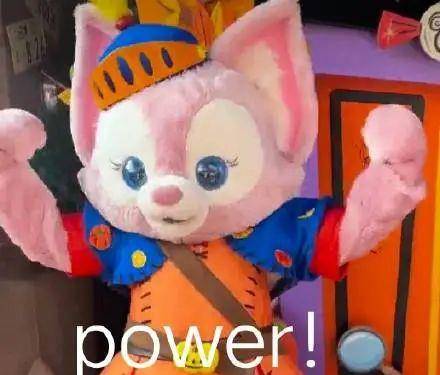 父亲|父母双亡、辍学、被卖、被骚扰……她的逆袭路究竟有多精彩？