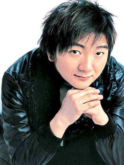 18年前，那个唱“老鼠爱大米”暴富的杨臣刚，如今过得怎么样？_音乐