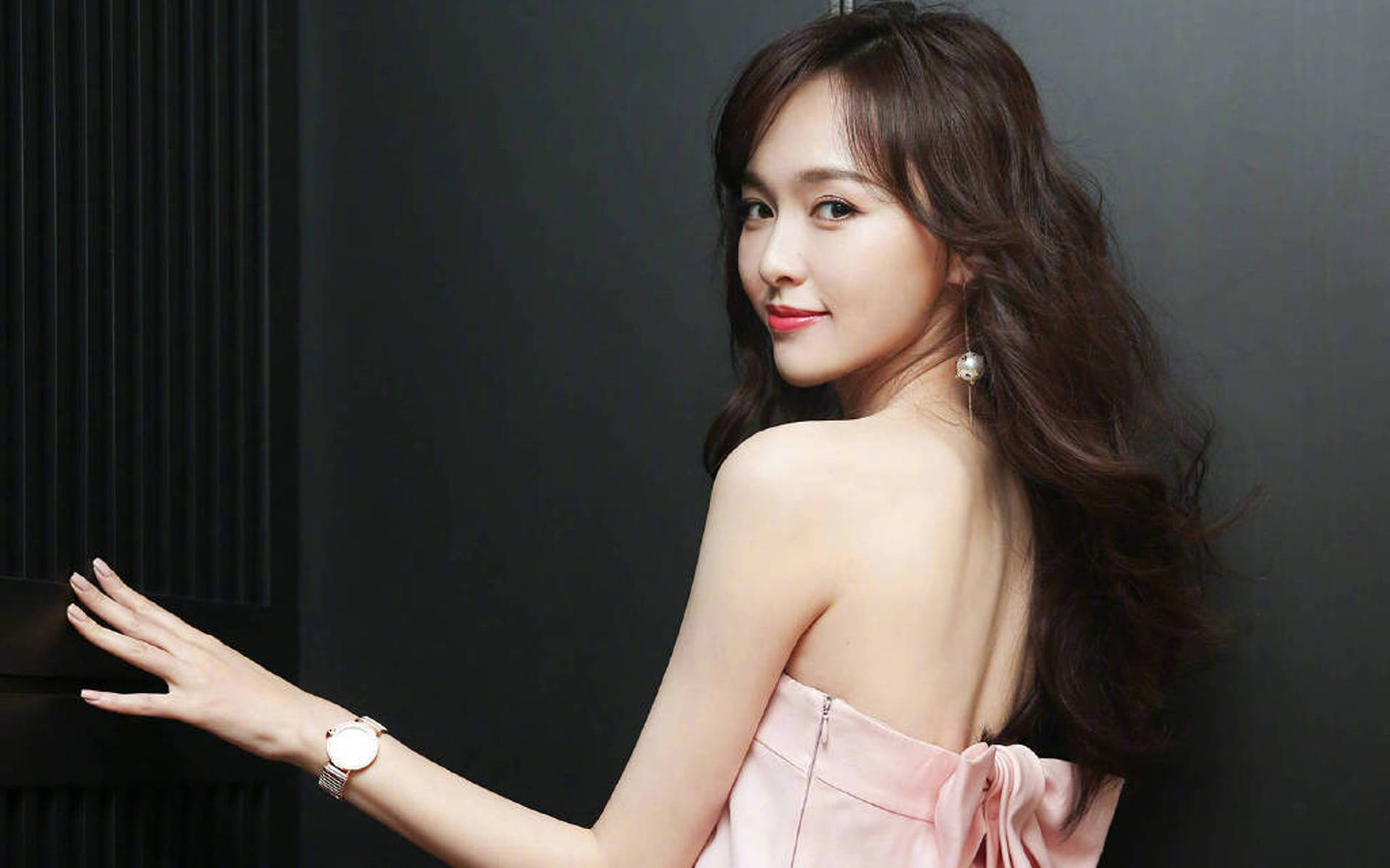 电影|小公主连累了电影？异域四字艳压京圈格格？唐嫣被嫌弃保养太好？