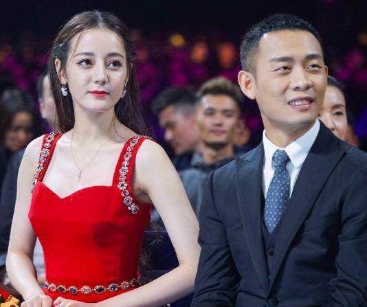 奖杯|迪丽热巴和李易峰为什么能同获两座奖杯，其实这八个字早有预料！