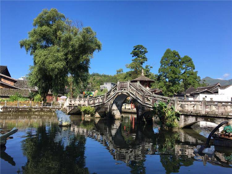 800多年前，一群河南人隐居福建山村，竟造了三个世界唯一