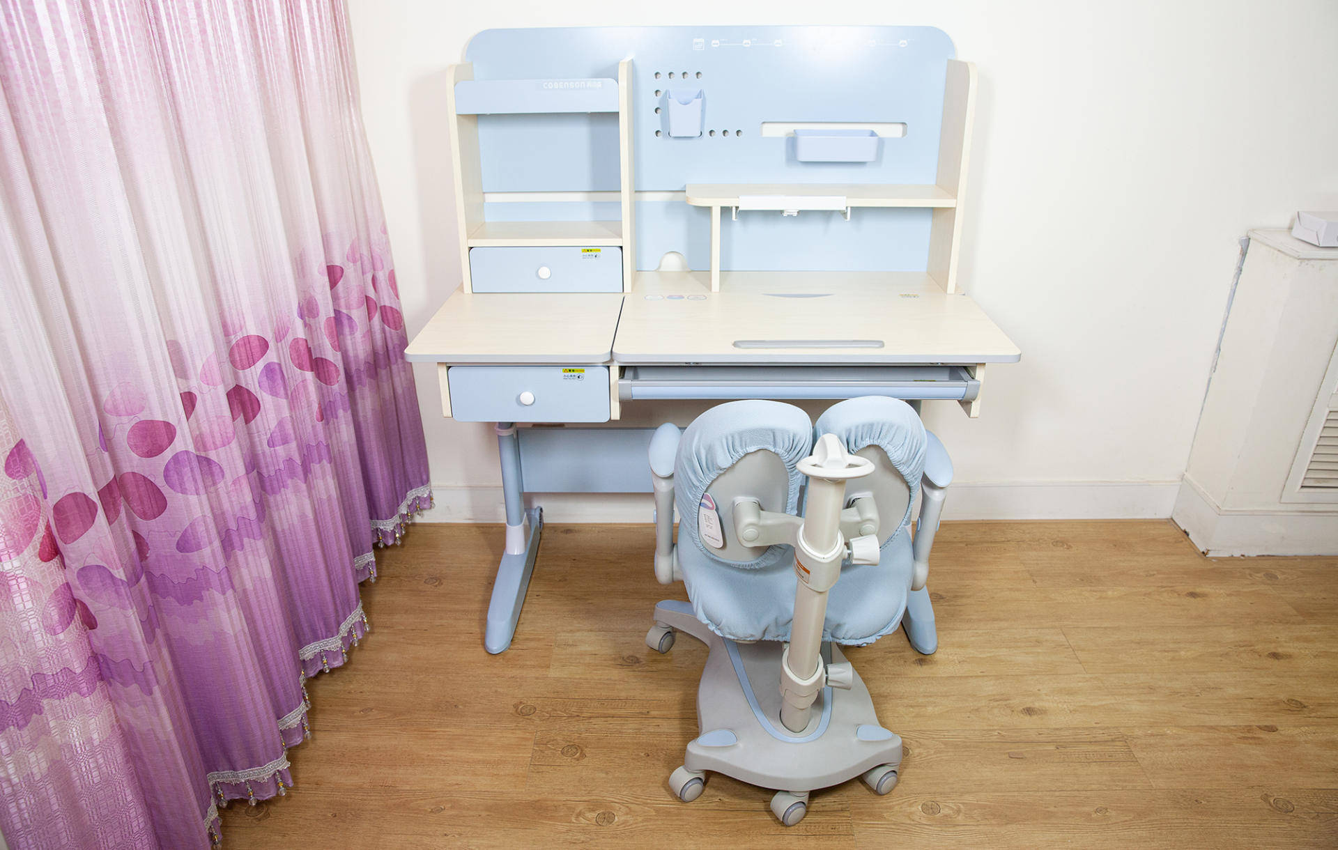 双11儿童桌选购指南-附科贝森儿童学习桌套装使用体验