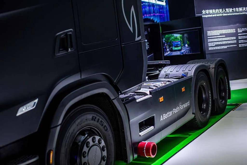 斯堪尼亚与图森未来携手亮相进博会，展示全集成无人驾驶解决方案