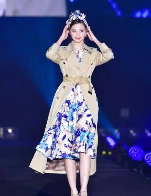 风衣 私服搭配：肤白貌美的日本小姐姐，都是如何穿衣的？