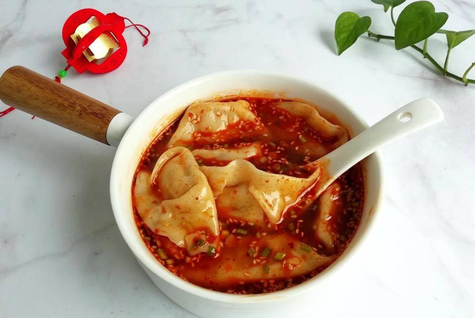 做法|酸汤水饺好不好吃，酸汤至关重要，教你万能酸汤做法，简单又实用