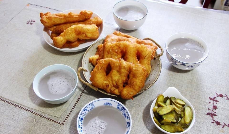 做法|晒晒我家早餐，油条油饼大PK，比买的都好吃，网友：秘方拿来
