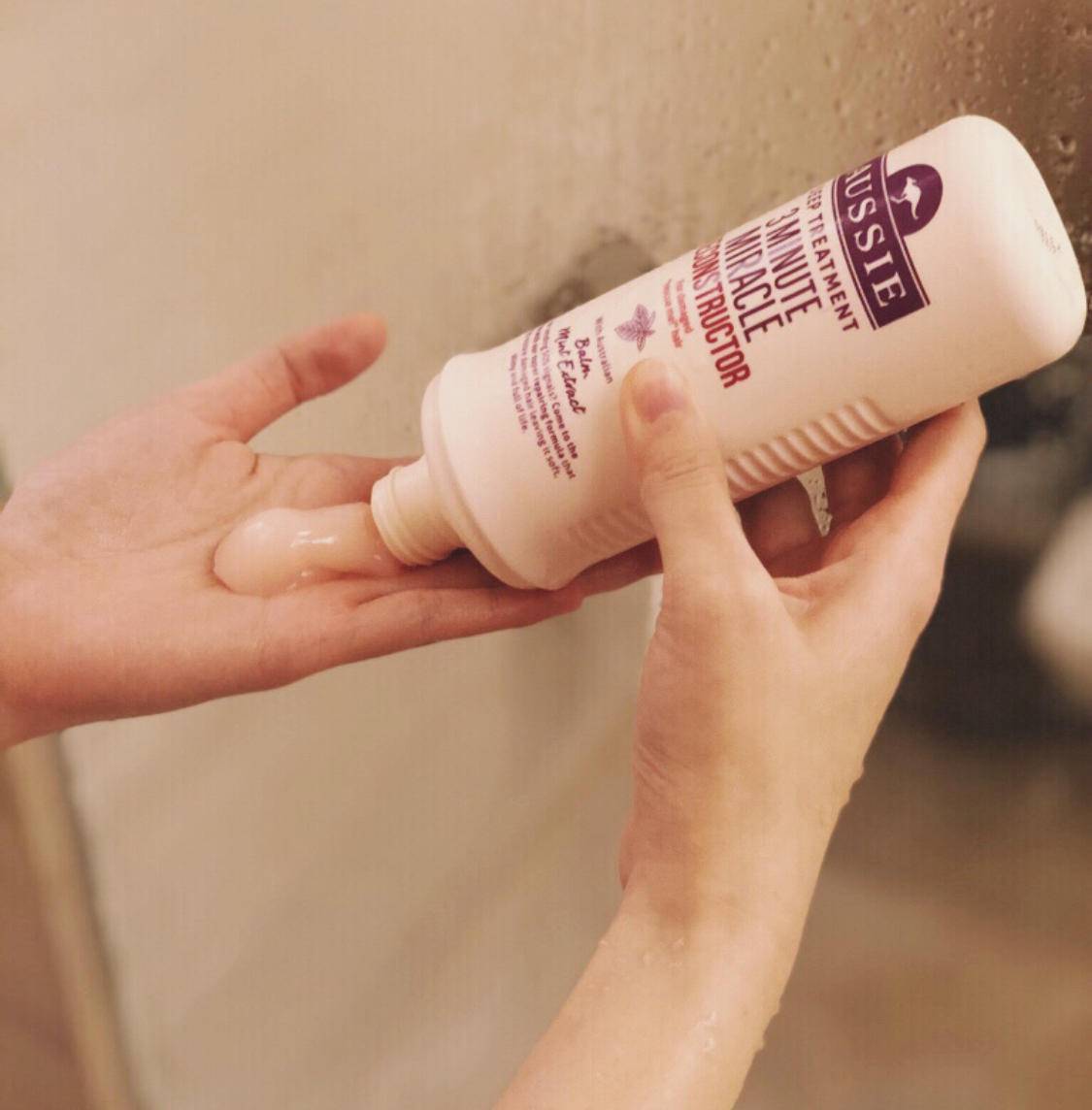 发型这不就是秋冬慵懒的感觉~泫雅这个发型太可了!