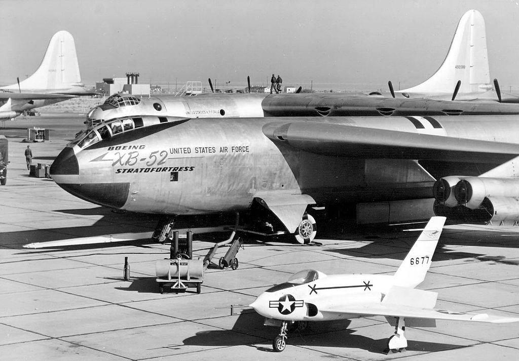 XB15轰炸机图片