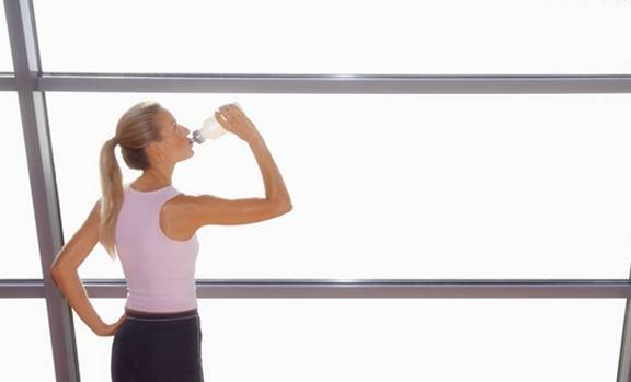 晶体|有的人喝了好多水尿也不多，有的人喝了一点就尿很多？看专家理解