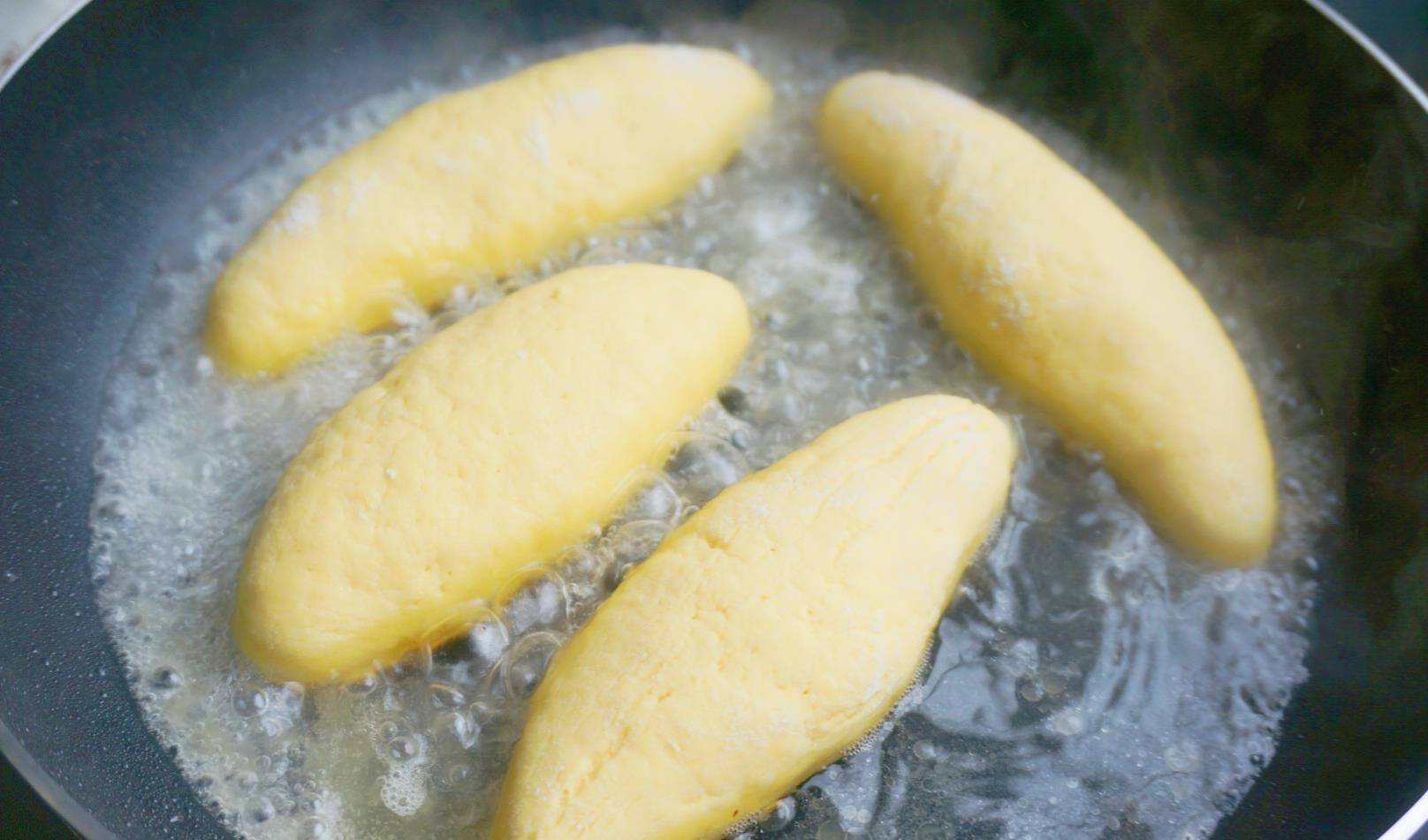 做法|玉米发面早餐饼，外脆里软，营养满满，比点心还好吃