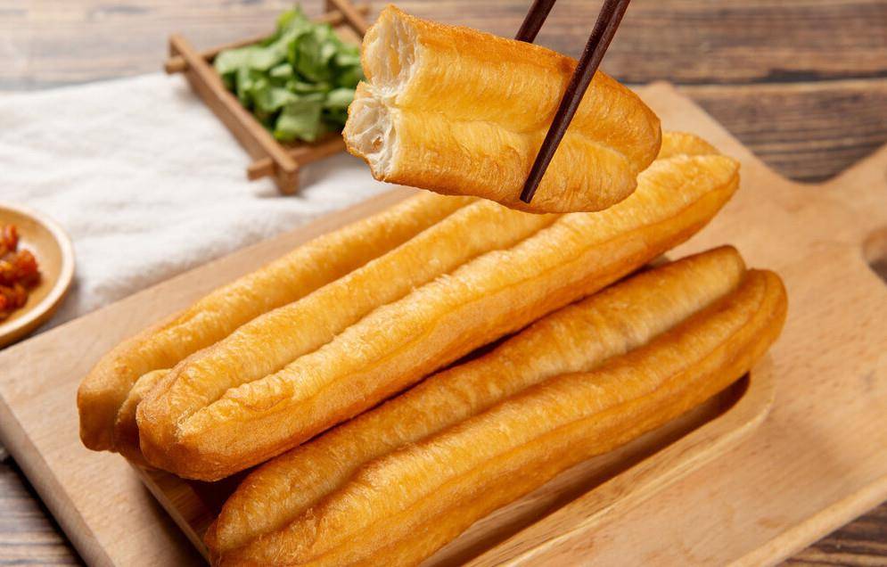 方法|炸油条时,不要加明矾,早餐店老板分享经验,油条蓬松又酥脆