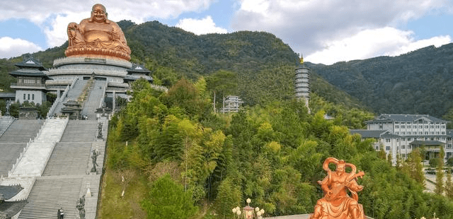 世界最大的彌勒佛,在奉化雪竇山,寧波旅遊必打卡_雪竇寺