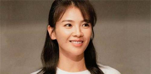 父亲|刘涛新剧开播即火，43岁演初出茅庐的少女，险些沦落为“陪酒妹”