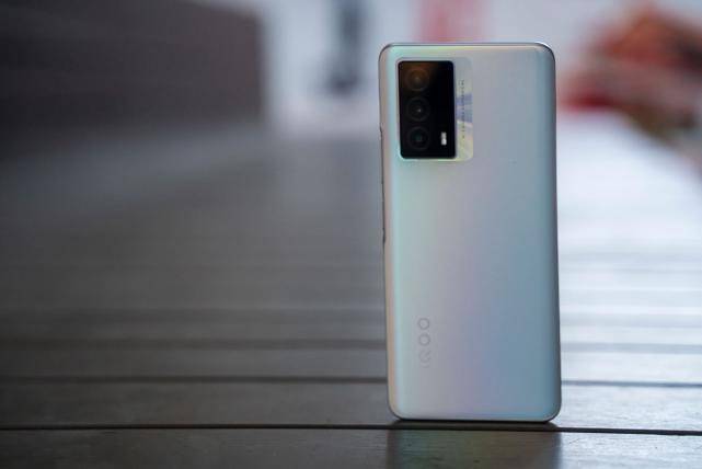 iqoo z5持续热销,满血骁龙778g太惊艳,仅1579元成双十一黑马!_vivo