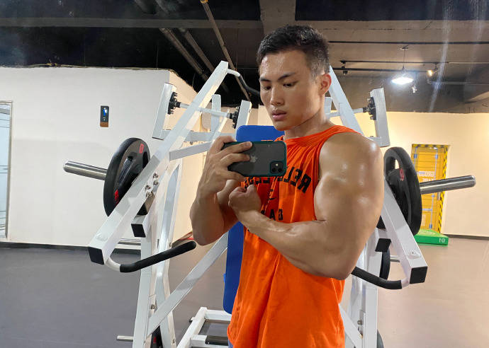 是健體運動員也是肌肉私教，健身6年，不充血臂圍也保持在40cm！ 健身減肥達人 第3张
