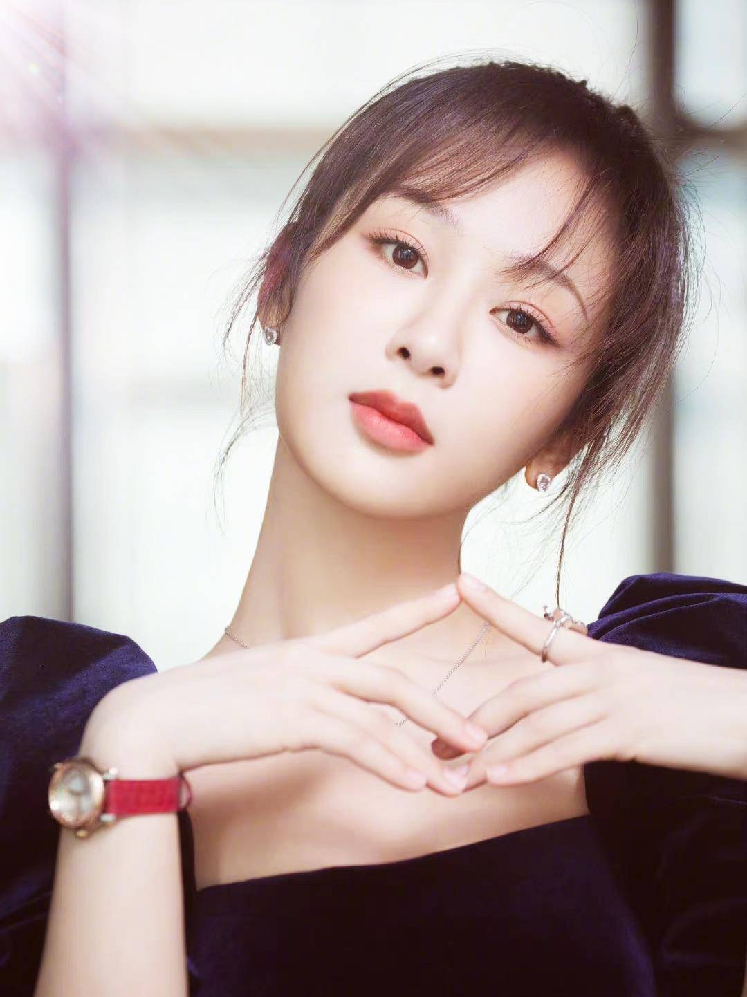 杨紫:这个零绯闻女星,29岁生日当天也太惨了_观众