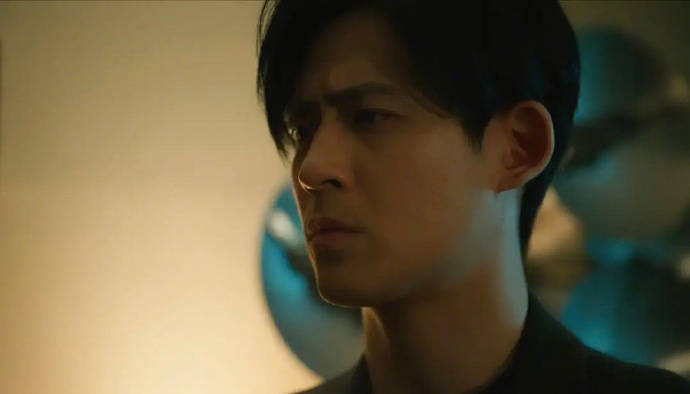 角色|冷静，冷峻但不冷酷，我太爱他了