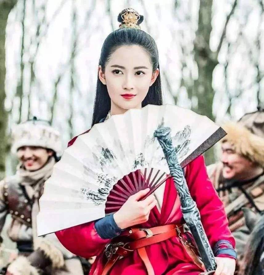 高挺古装美女陈钰琪