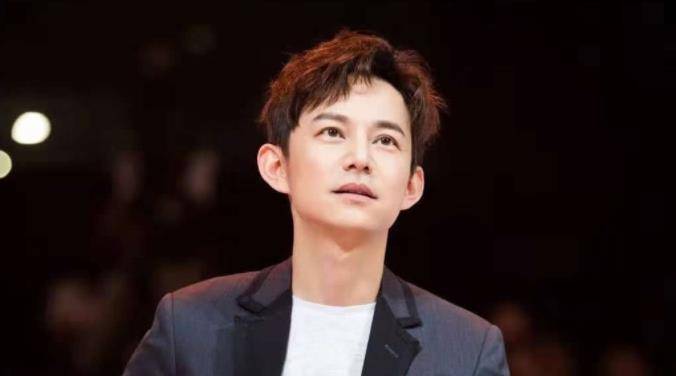 双北|四大电视台被约谈，过度娱乐化整改只是第一步，何炅该何去何从