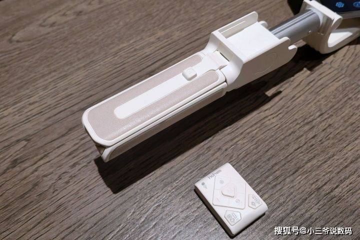 一键出大片，浩瀚卓越小Q稳拍杆体验