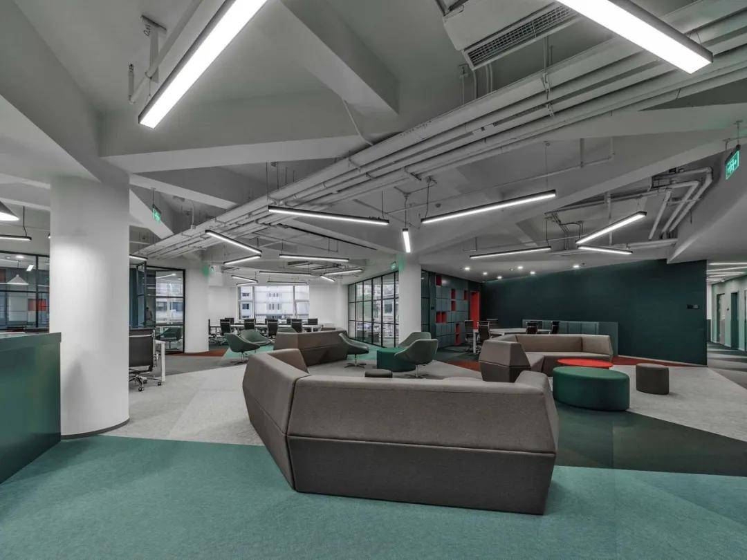 总说国内办公室太low？国内知名大厂第一个不服！