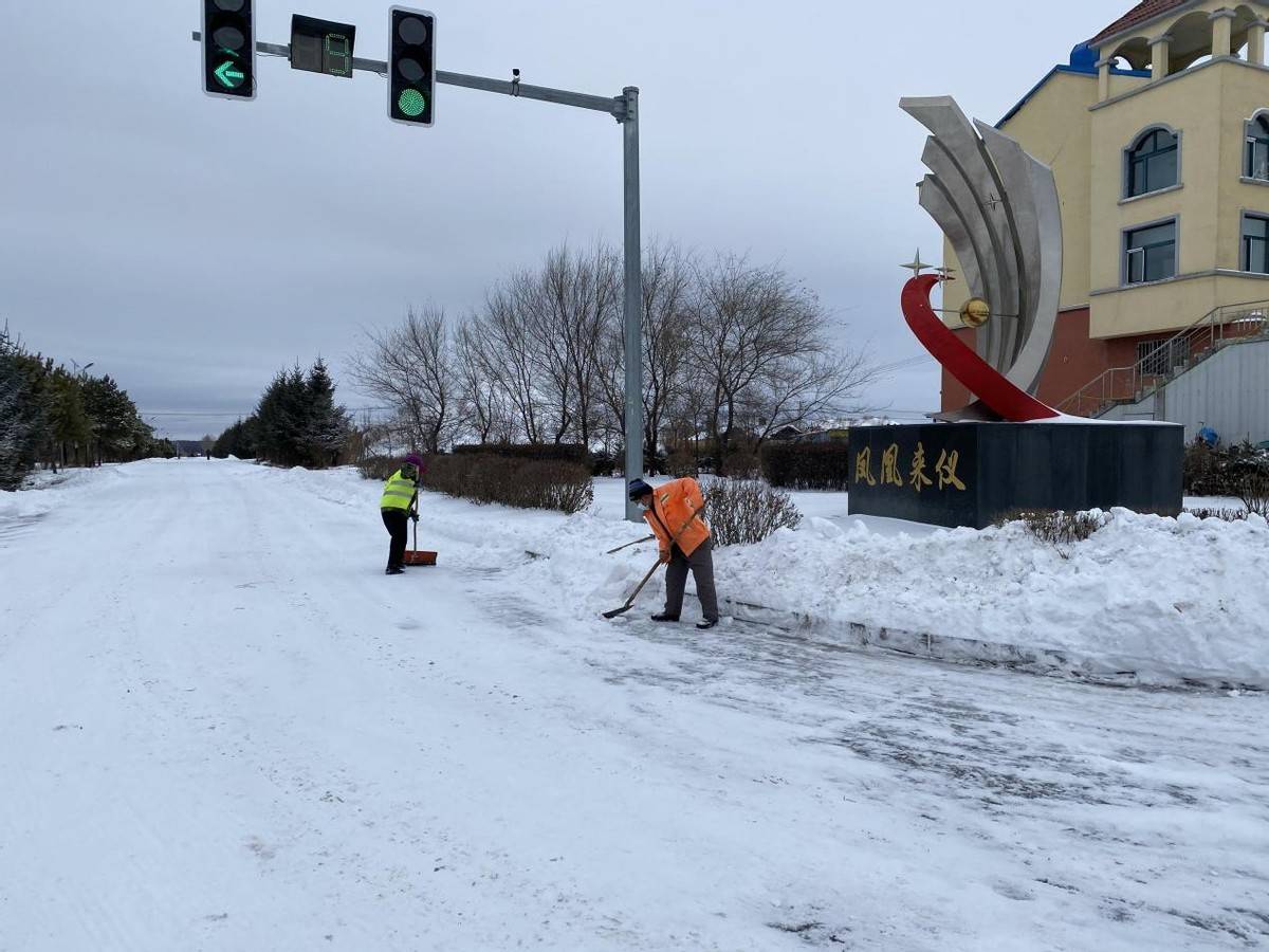 北大荒集团黑龙江红光农场有限公司以雪为令 全力清雪保畅通