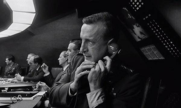 现实|史上10部最佳反战影片,部部经典、发人深思