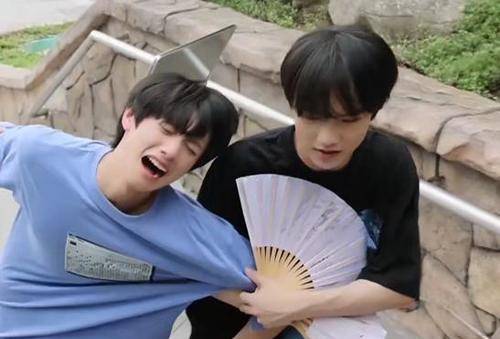 苏新|被朱志鑫和苏新皓友谊破防了，双向奔赴才没分离，为分到一组费尽心思